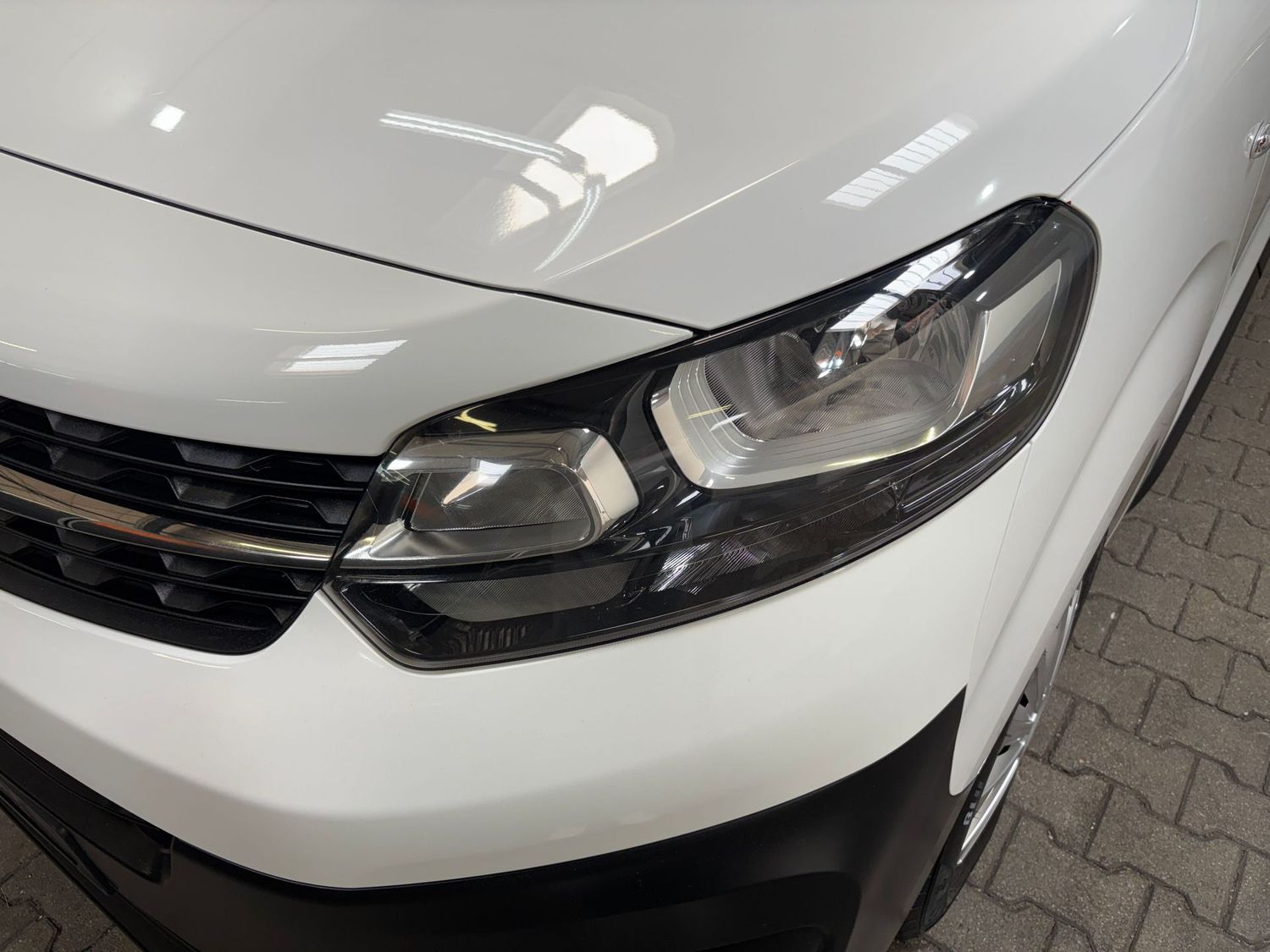 Fahrzeugabbildung Opel Vivaro 2.0D M L2#Klima#Tempomat.9Sitzer