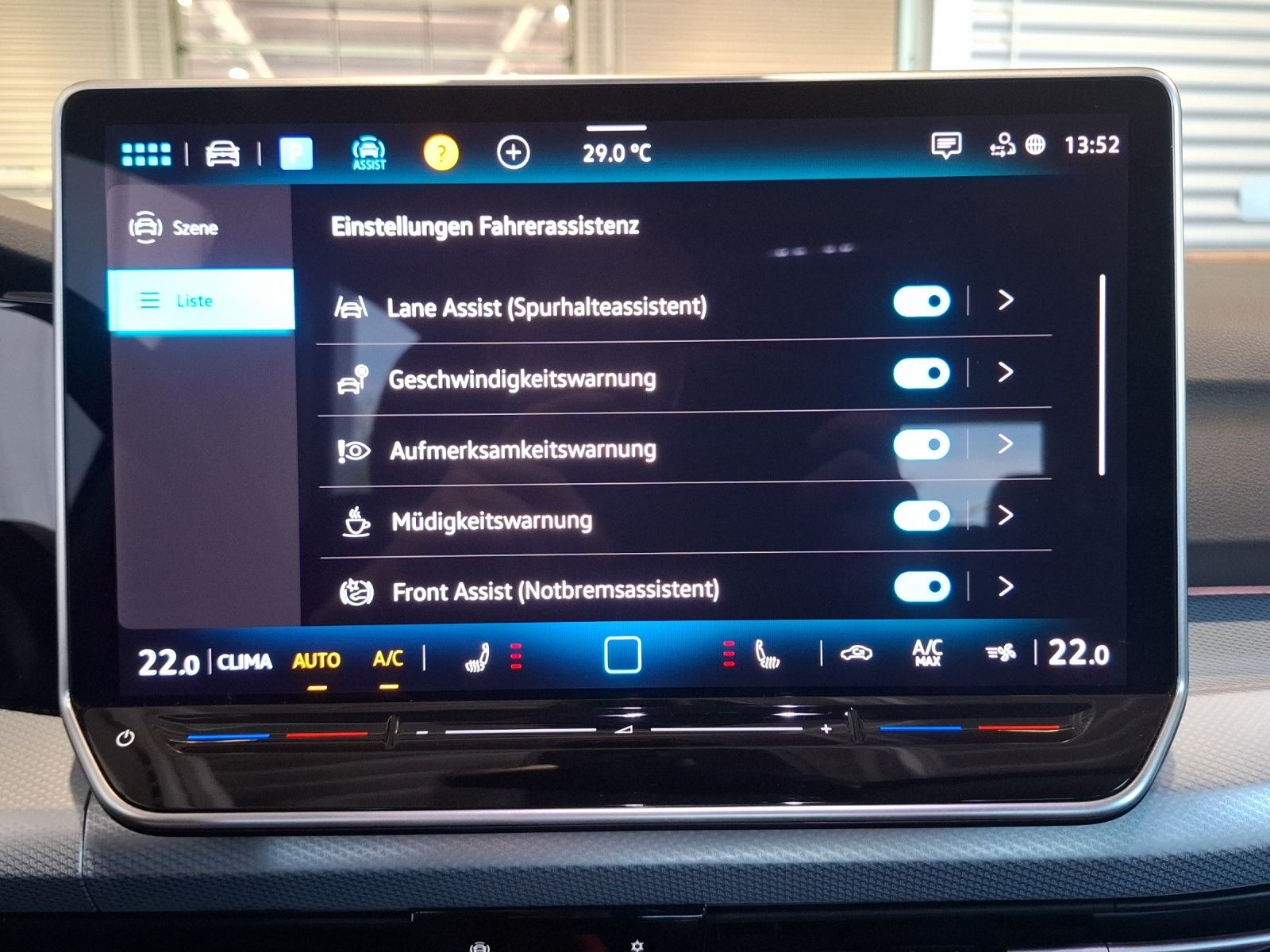 Fahrzeugabbildung Volkswagen Golf VIII TSI Goal LED CarPlay AID ACC PDC SH