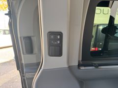 Kosi Busse Ostbayerns größter VW Bus und VW Bus Camping Experte. Ihr VW Bus Händler, VW Bus Camper Ausbau / Umbau und Fahrzeugservice in unserer Bulli Werkstatt Fahrzeugabbildung Westfalia CLUB JOKER URBAN PREMIUM - ALL TERRAIN EDITION