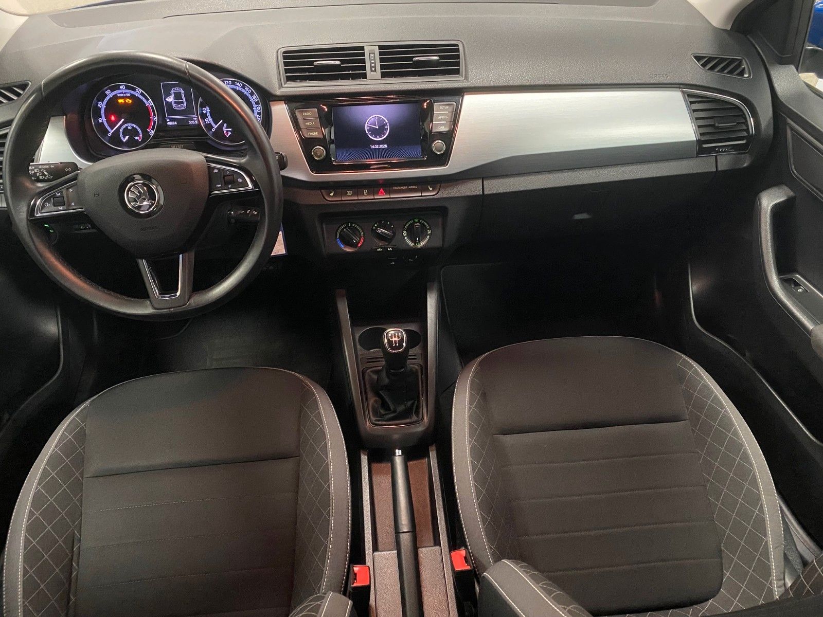 Fahrzeugabbildung SKODA Fabia 1.0l TSI Ambition+KAMERA+AndroidAuto+ALU++