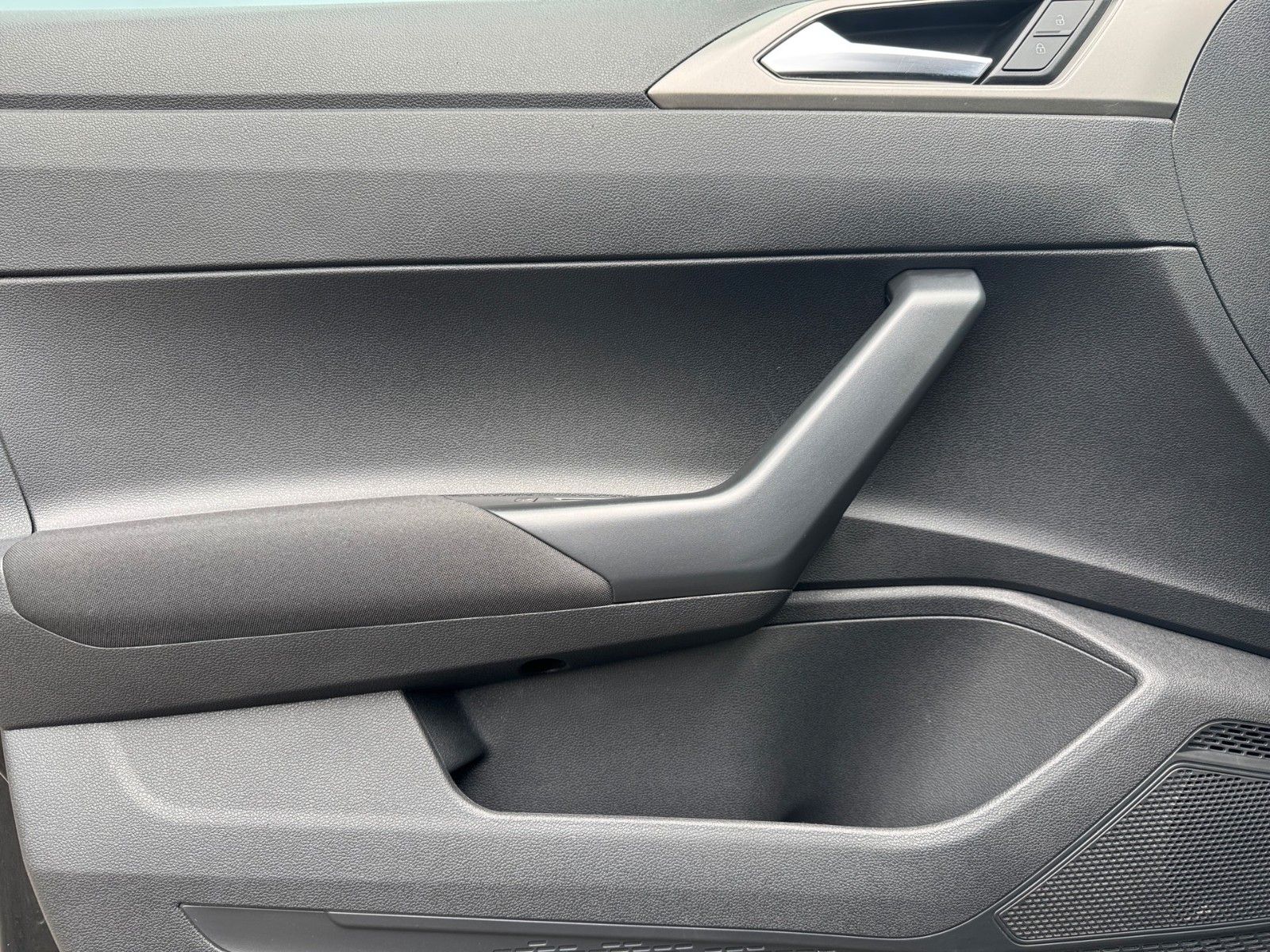 Fahrzeugabbildung Volkswagen Polo VI Comfortline 1.0TSI