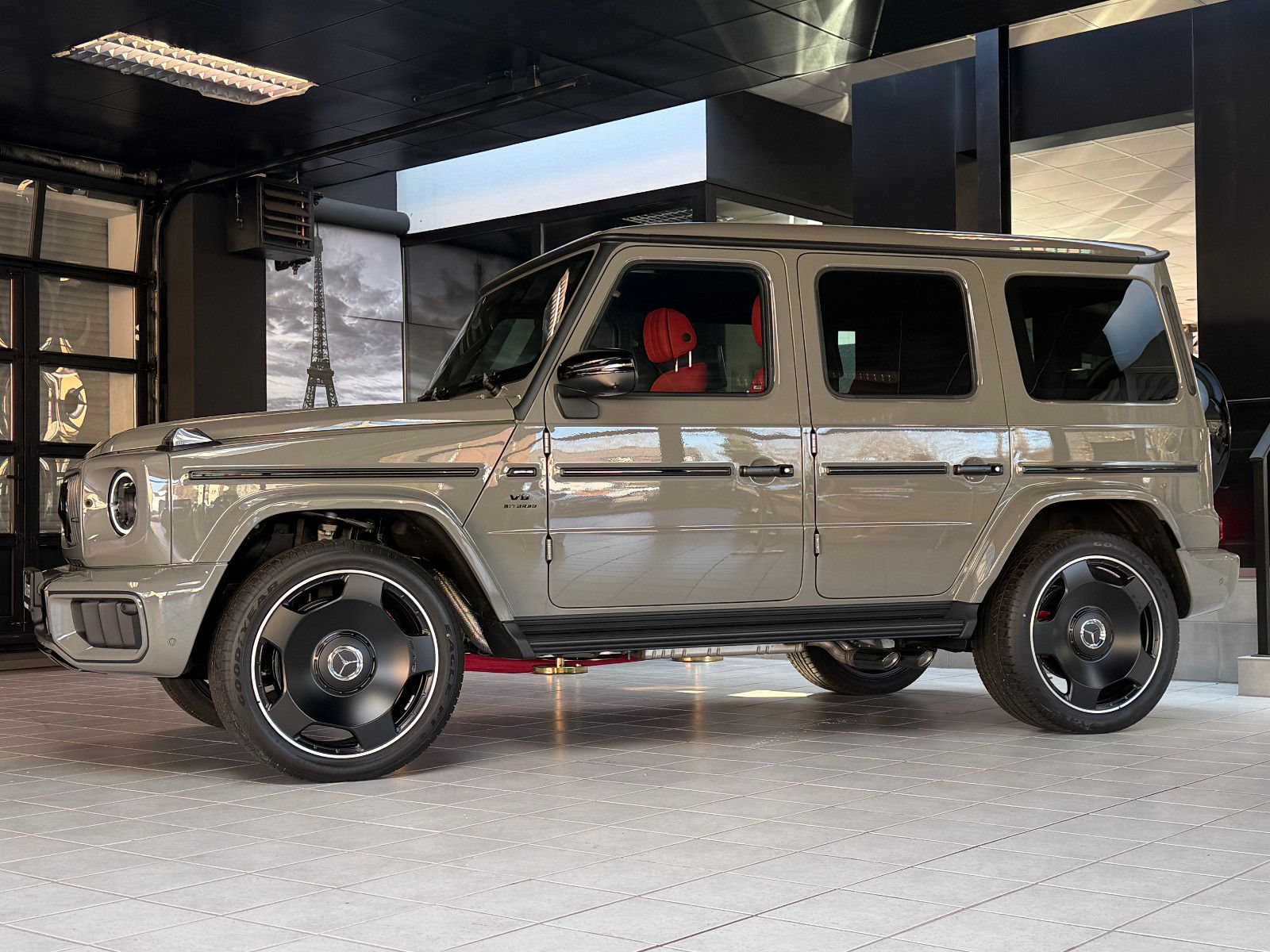 Fahrzeugabbildung Mercedes-Benz G 63 AMG/ A22/ FOND-TV/CARBON/RED/SUPERIOR/UNI