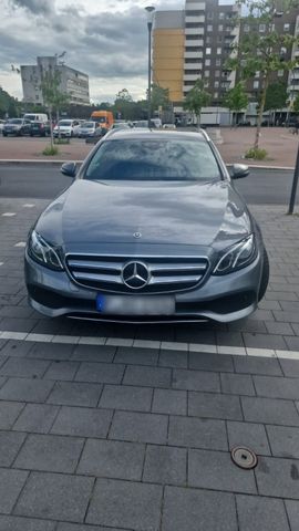 MERCEDES-BENZ Autos Mercedes Benz E 200