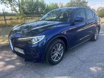 Alfa-Romeo Stelvio - 1