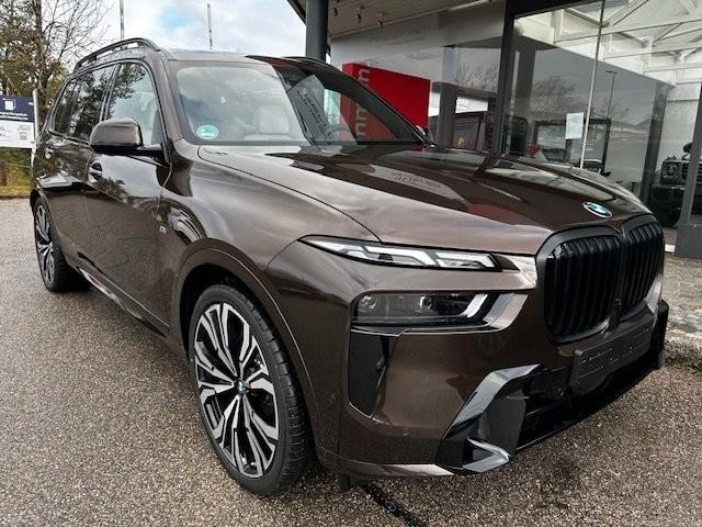 BMW X7 xDrive40d/23″/B&W/Macadamia/Clarity/Massage
