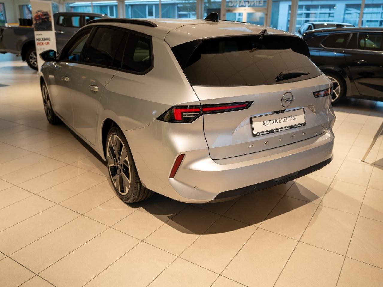 Fahrzeugabbildung Opel Astra L Sports Tourer Electric