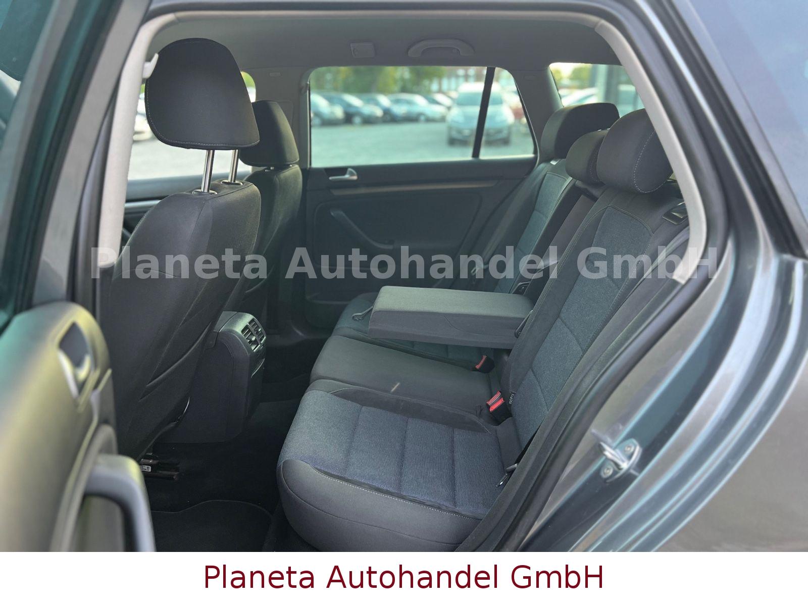 Volkswagen Golf 2011 — photo 27