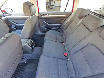 Volkswagen Passat Variant - 12