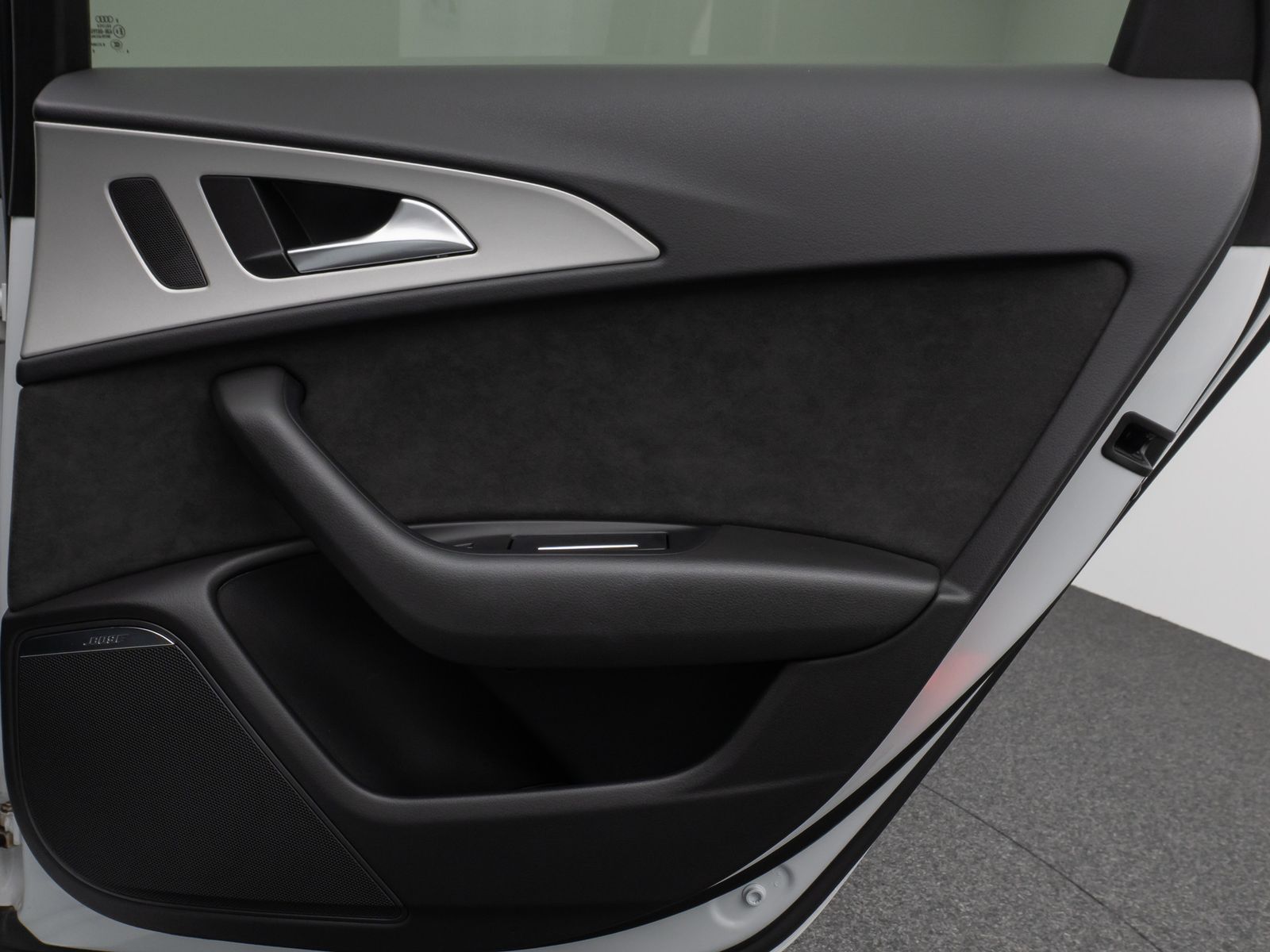 Fahrzeugabbildung Audi A6 Avant 3.0 TDI clean quattro Kamera BOSE AHK