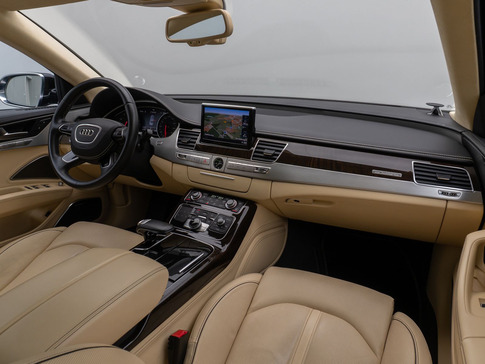 Fahrzeugabbildung Audi A8 W12 Lang Chauffeur GSD B&O Keramik TV Voll