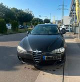 Alfa Romeo 147 1.9 JTD  - Alfa Romeo 147 mit Schiebedach