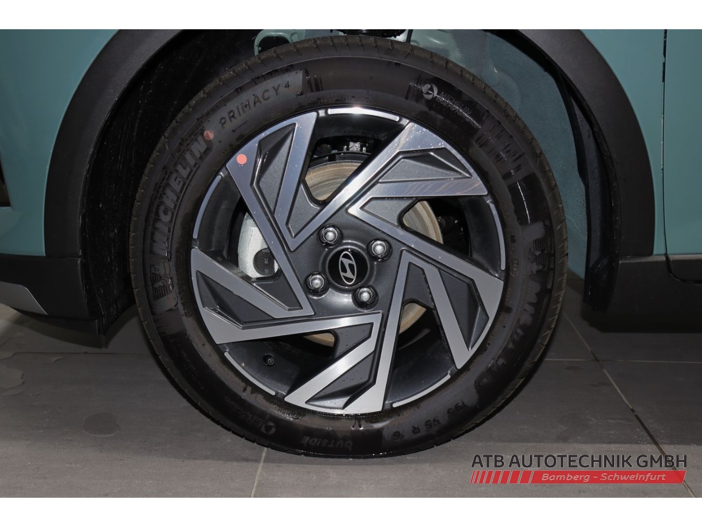 Fahrzeugabbildung Hyundai BAYON MY25 1.0 T-GDI 100 PS 7-DCT 2WD Trend Navi