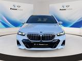 BMW i5 eDrive40 Touring UVP: 96.420€ - BMW i5 mit Anhängerkupplung