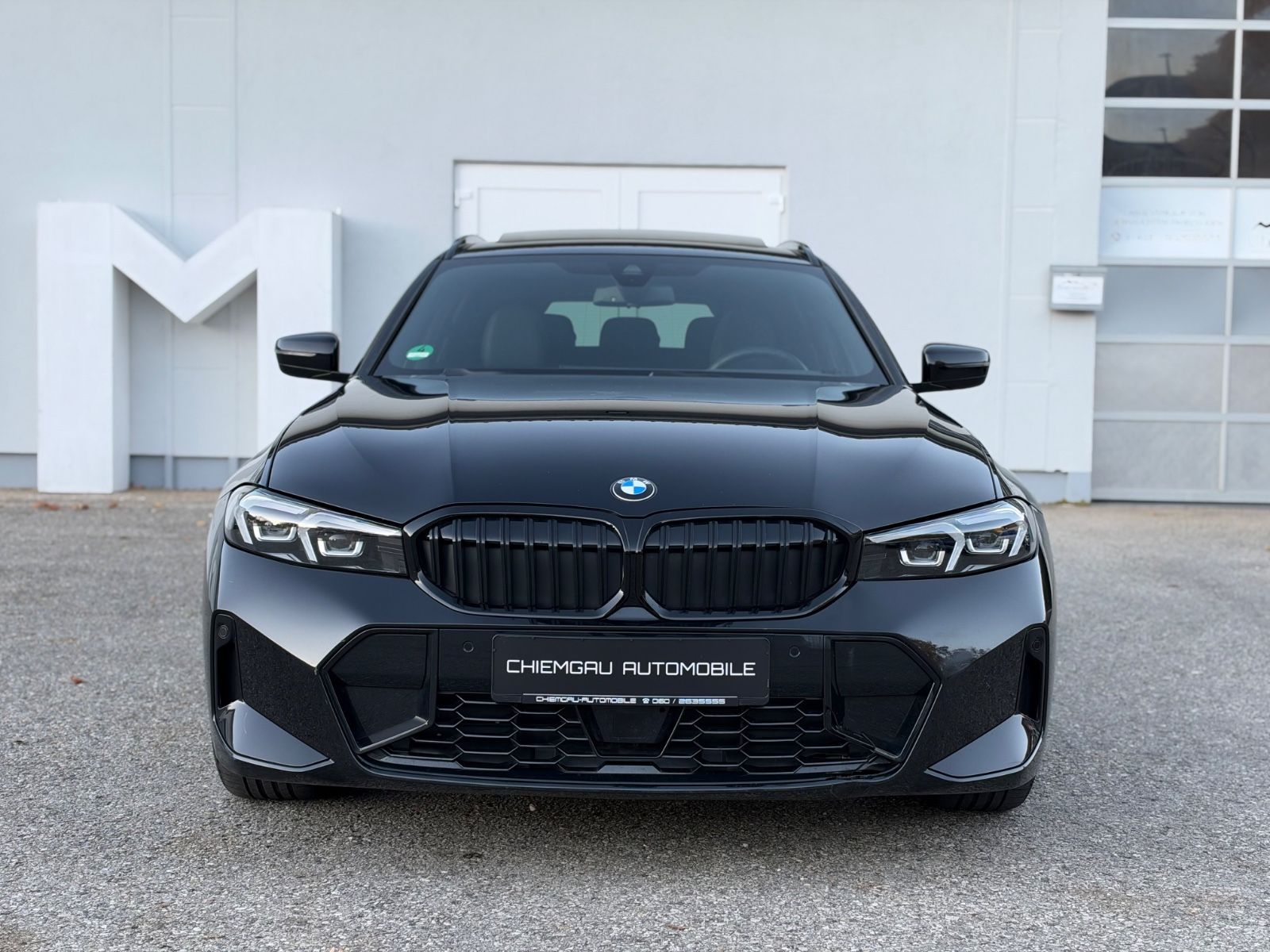 BMW 320d Touring M Sport LED Pano AHK Facelift imagem 2