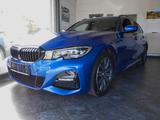 BMW 318iA Touring -///M SPORTPAKET-CARPLAY-NAVI-LED- - mit Benzin-Antrieb: Blau, Kombi, mit Klimaanlage, Sportpaket