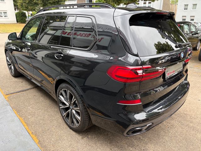 Fahrzeugabbildung BMW X7 M50 d