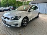 Volkswagen Golf VII Lim. Comfortline  Automatik/Panorama - mit Diesel-Antrieb Autos in Berlin: Limousine