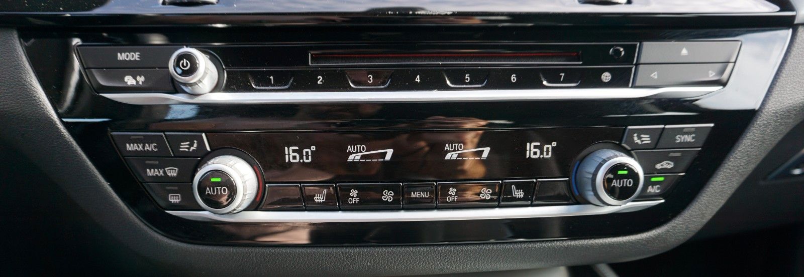 Fahrzeugabbildung BMW 520d xDrive Touring M Sport Navi,LED,Kamera,SH