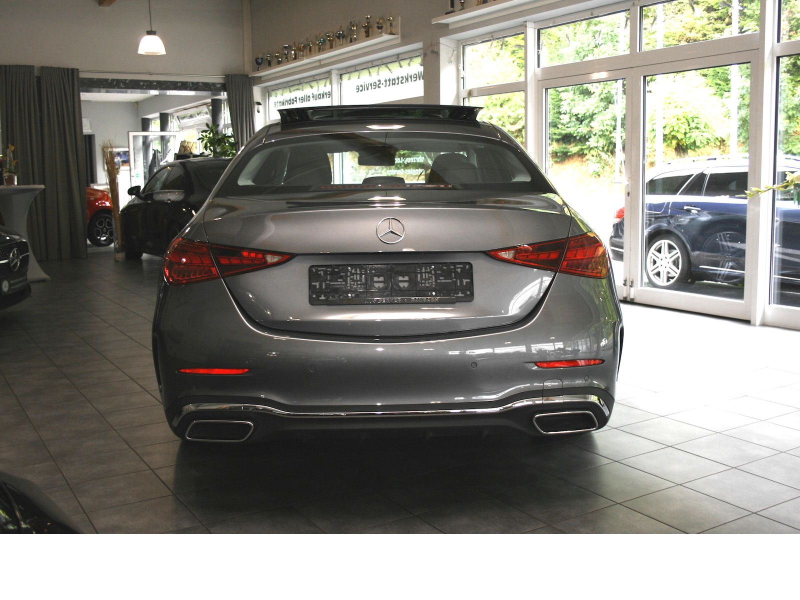 Fahrzeugabbildung Mercedes-Benz C 200 d AMG Plus *Panorama-Schiebedach *Memory