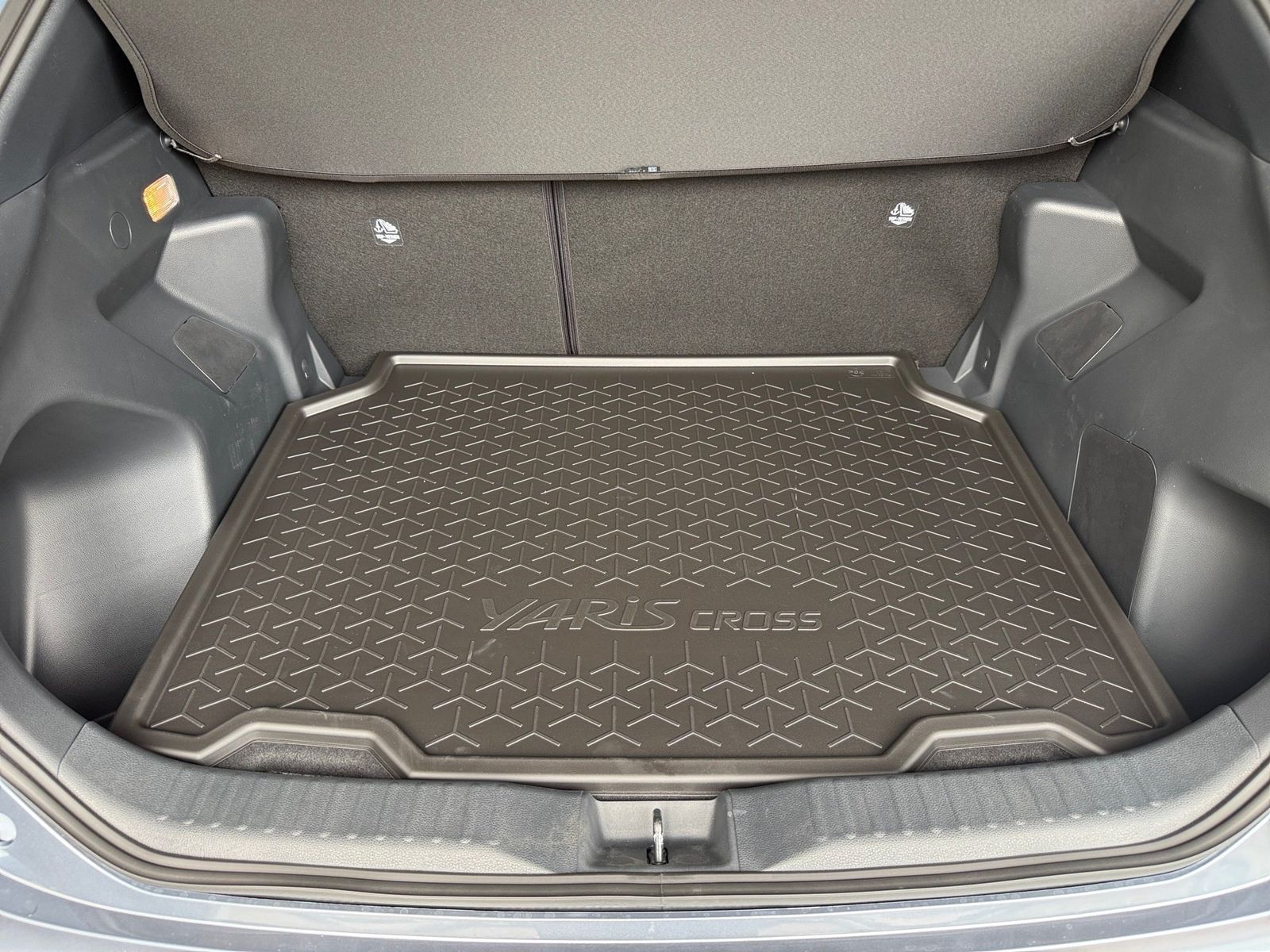 Fahrzeugabbildung Toyota Yaris Cross Teamplayer 1.5-l-Hybrid EPH,
