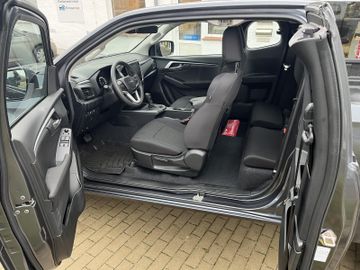 Bild 12 Isuzu D-Max Space Cab 4WD LS Automatik