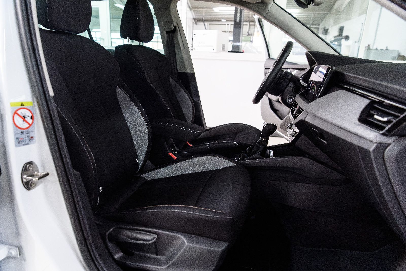 Fahrzeugabbildung SKODA Kamiq TSI Selection +RFK +SZH +LED +AHK