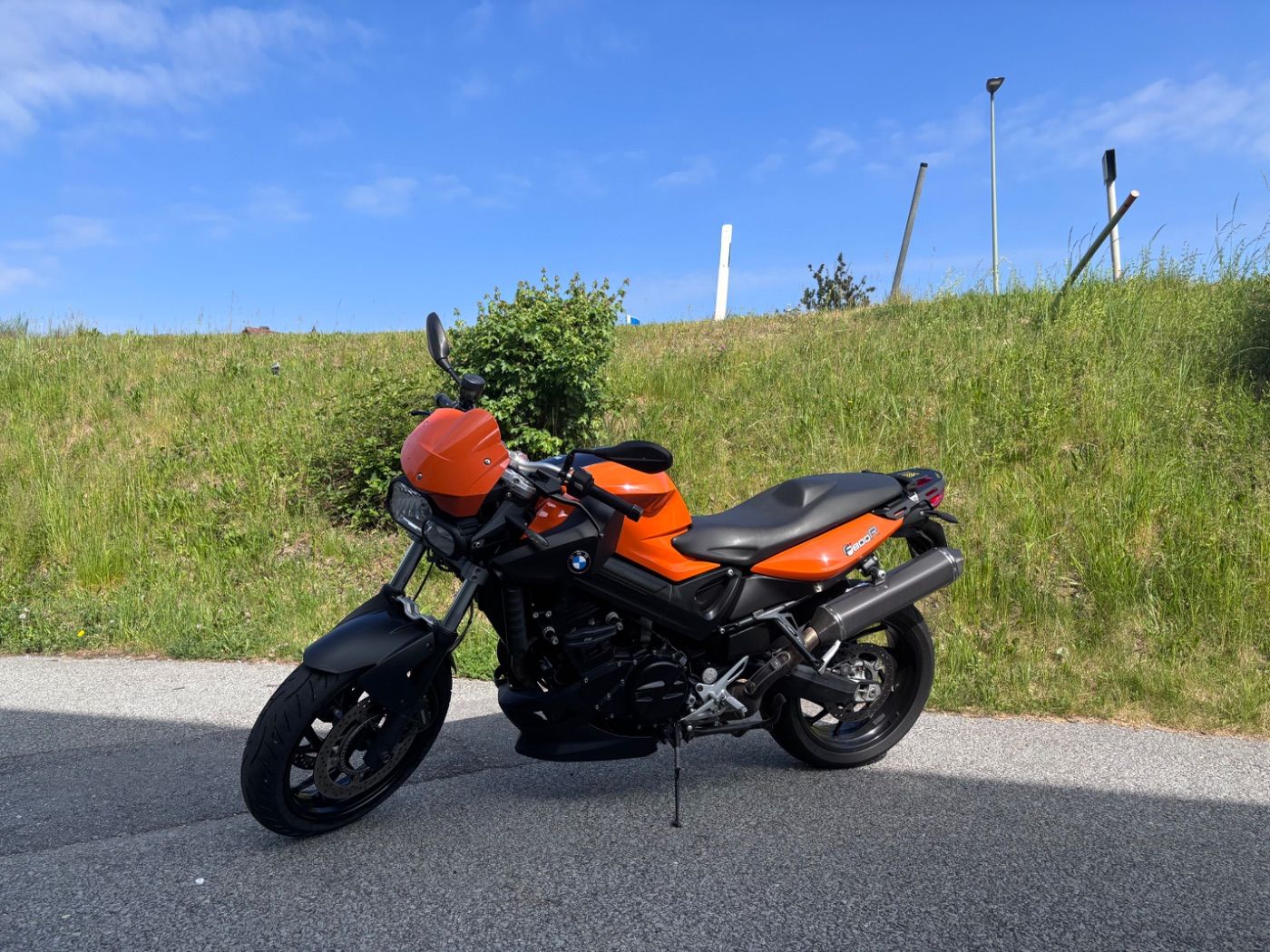 Fahrzeugabbildung BMW F 800 R, Sportauspuff AC-Schnitzer, Heckumbau,