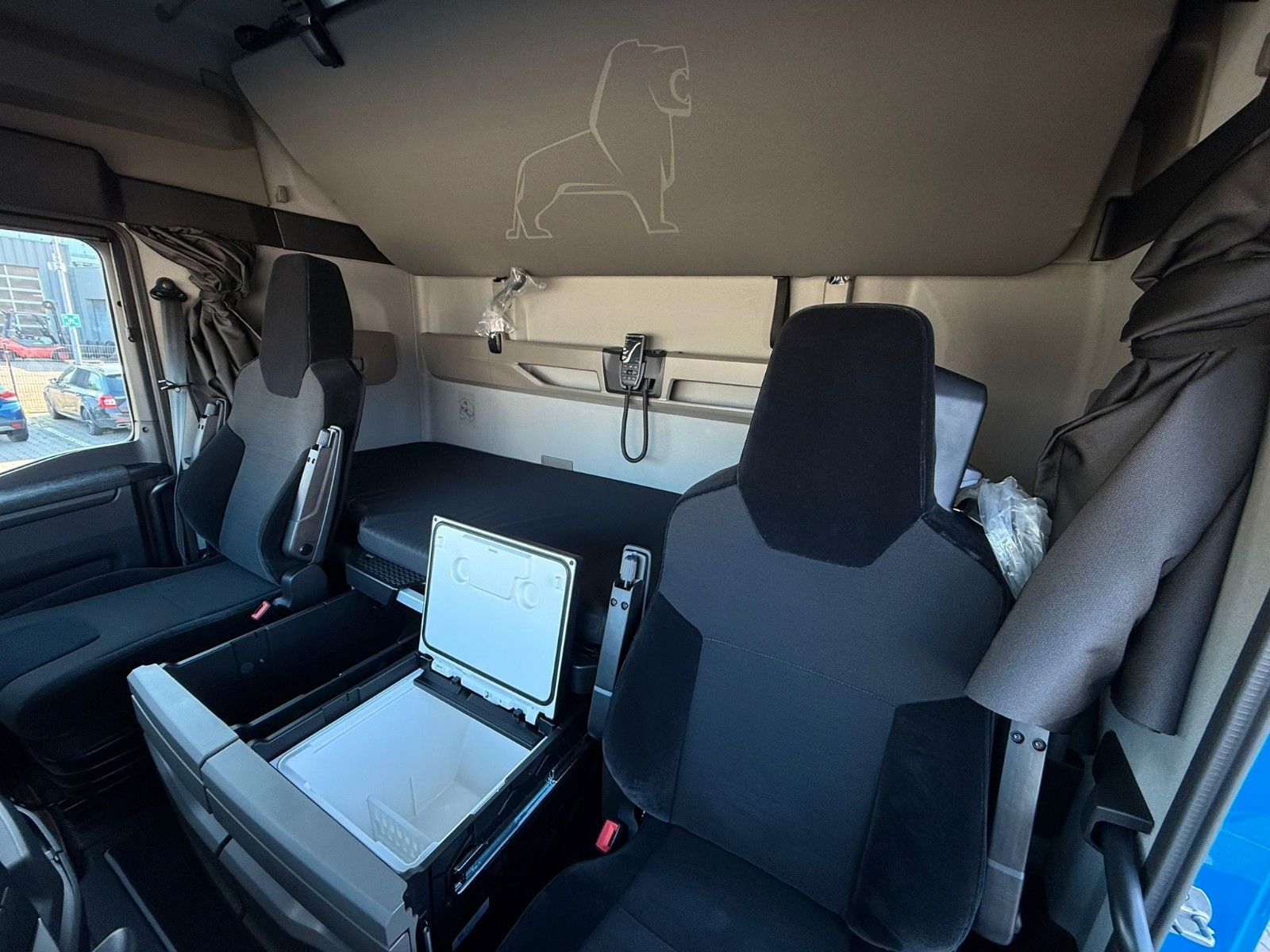 Fahrzeugabbildung MAN TGX 18.520 BL SA D30 Retarder Kipp-Hydr.