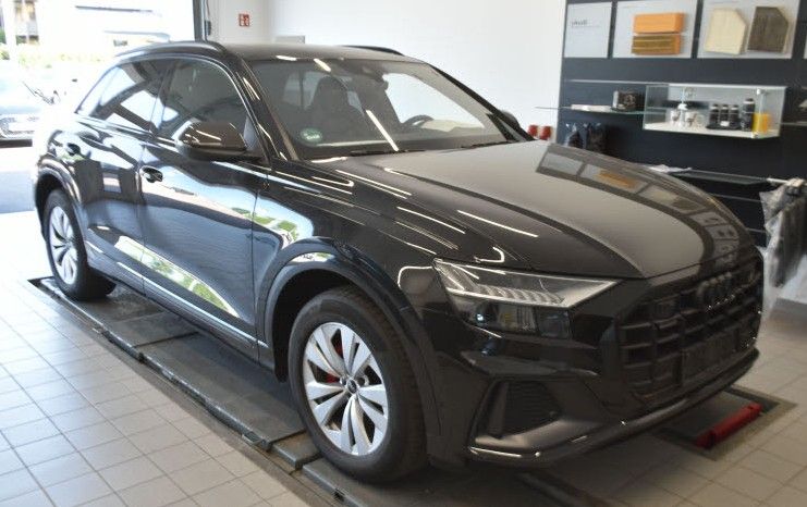Image of Audi Q8