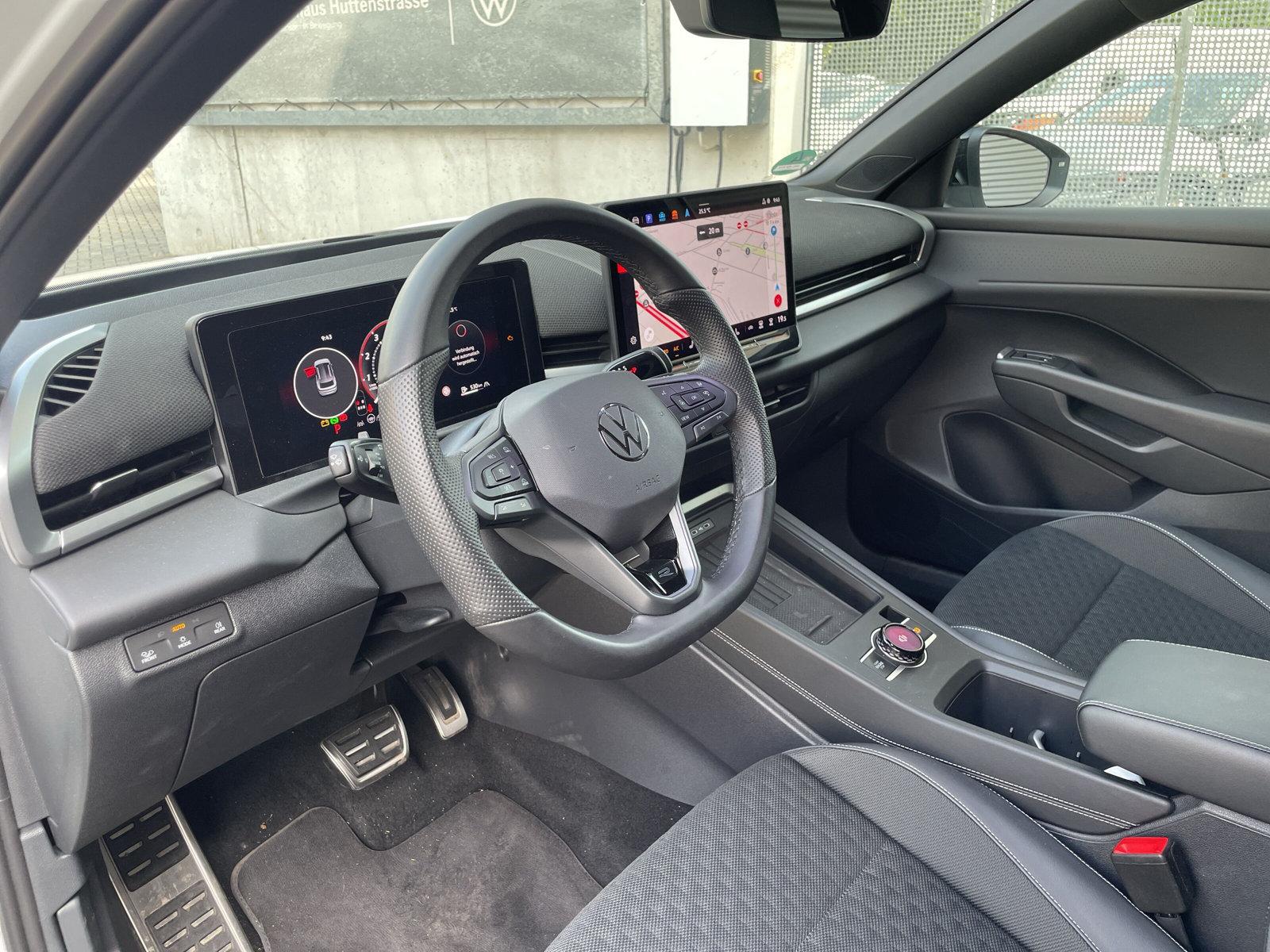 Volkswagen T-Roc 1.5 eTSI DSG R-Line NEUES MODELL MATRIX Hu