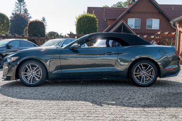 Ford Mustang - 11
