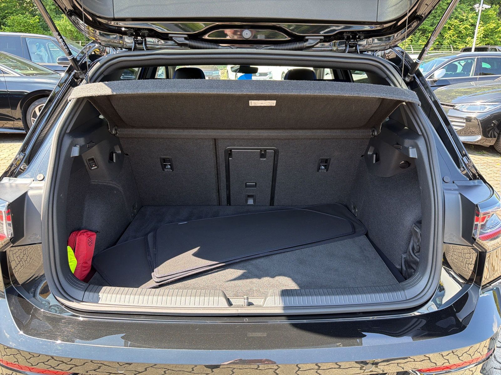 Golf R4M Black Edition PANO Navi Akrapo Harm Ka