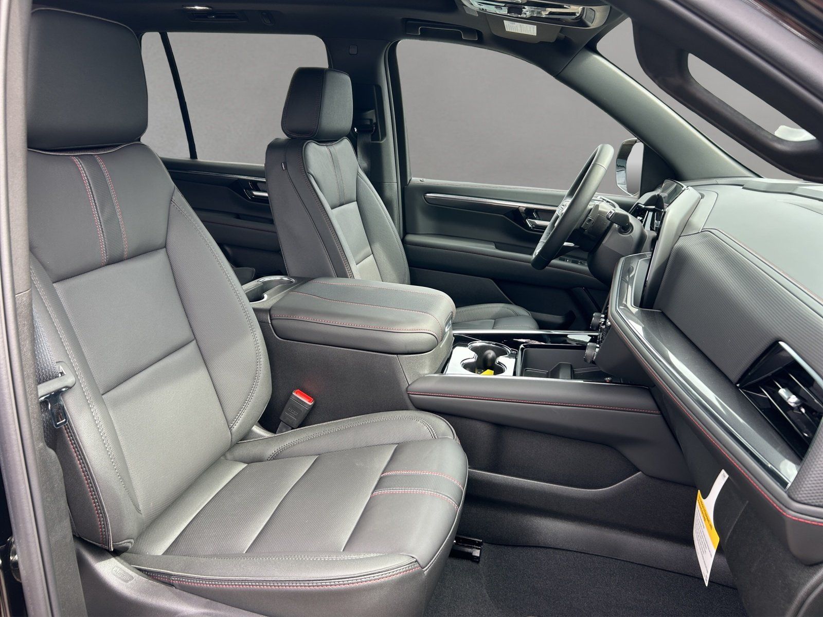 Fahrzeugabbildung Chevrolet Tahoe RST 6.2 MY26 LUFTFAHRWERK/8-SITZER/24"/AHK