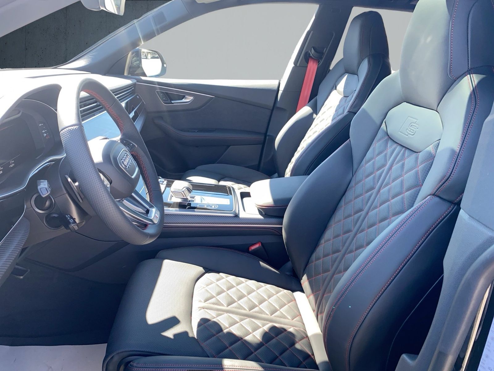 Audi SQ8 - Bild 9