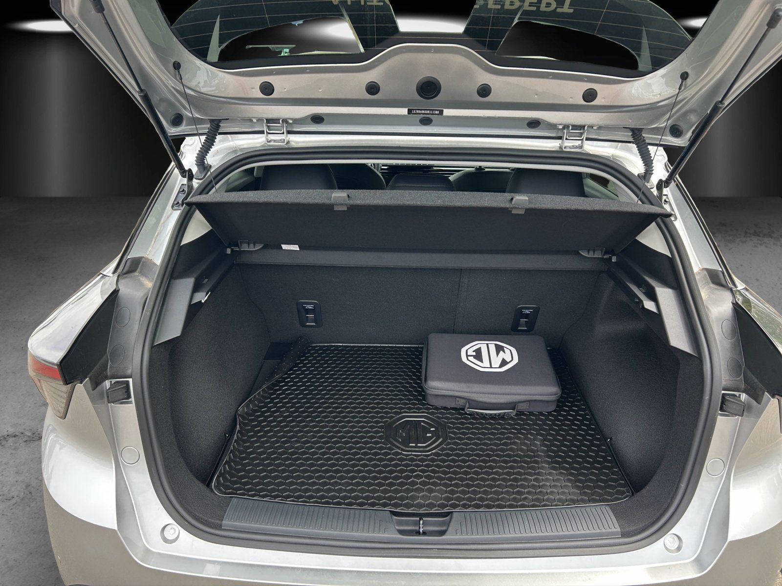 Fahrzeugabbildung MG MG4 AT LUXURY