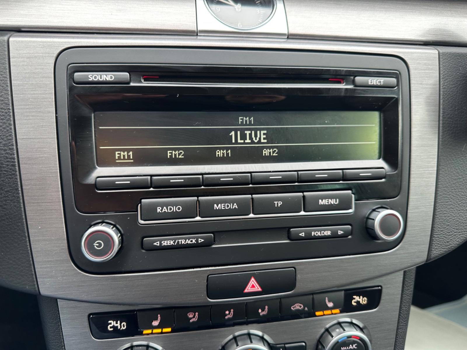 Volkswagen Passat 2012 — photo 24