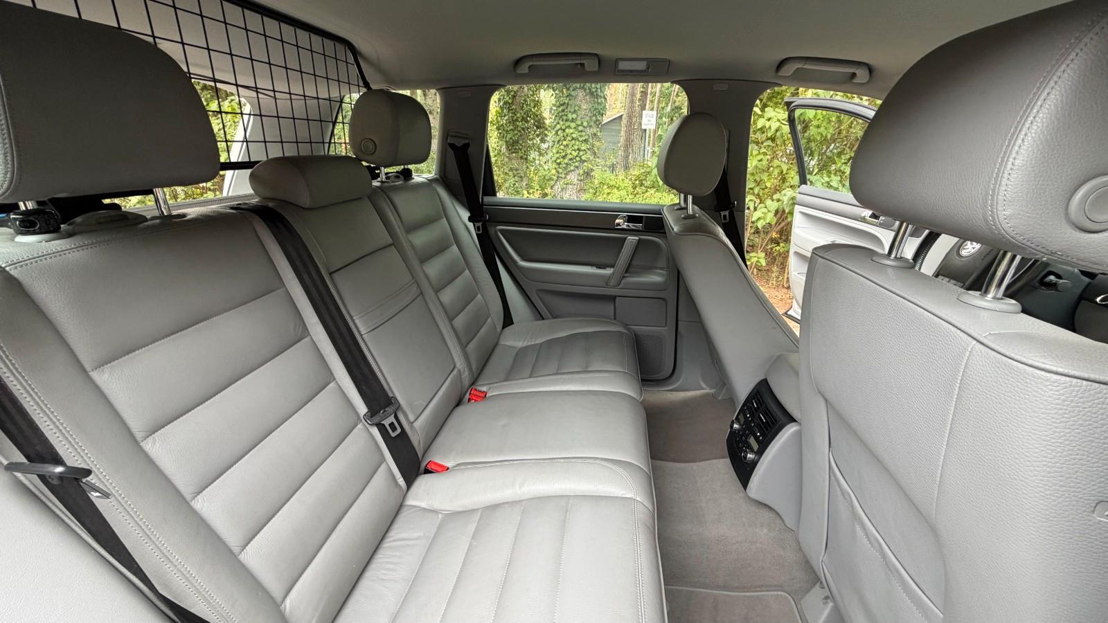 Volkswagen Touareg 2006 — photo 11