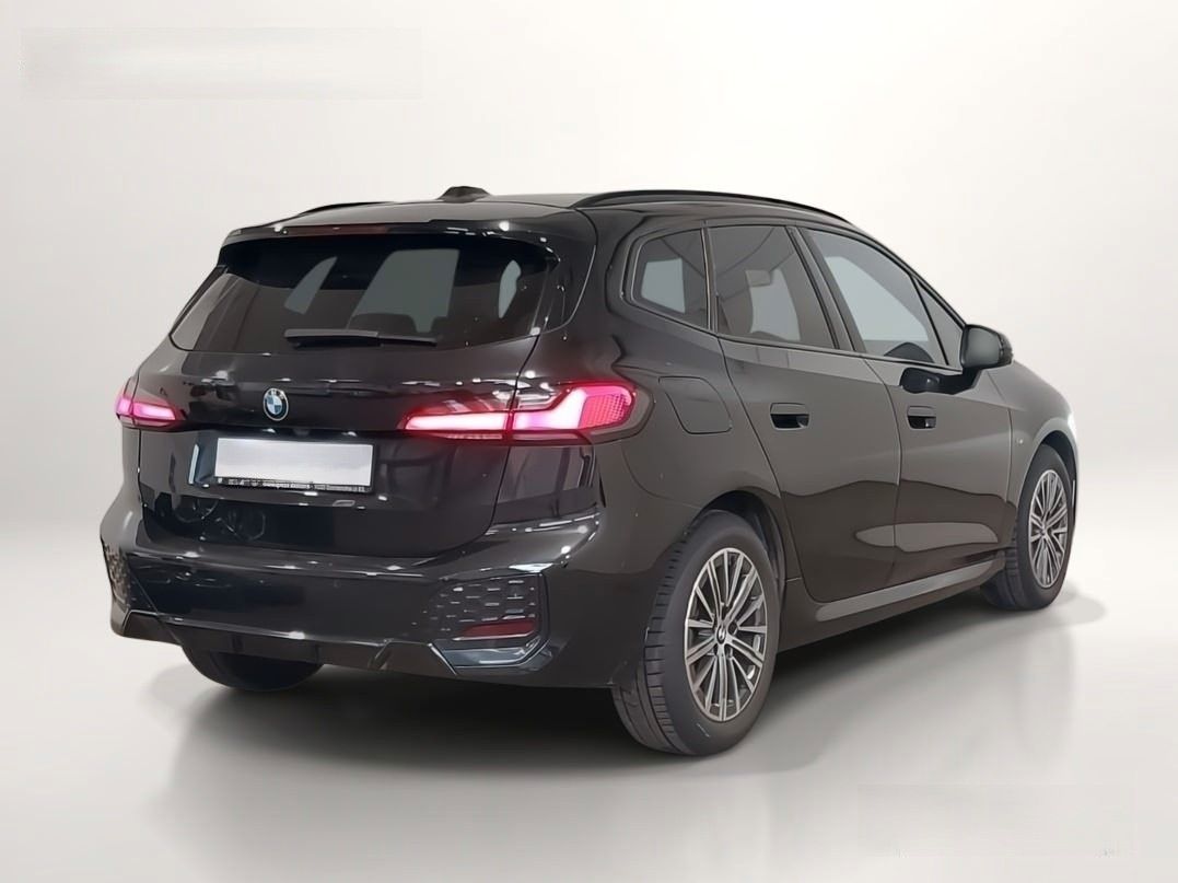 BMW 218i Active Tourer M Sport ACC H&K 360° HuD AHK imagem 3