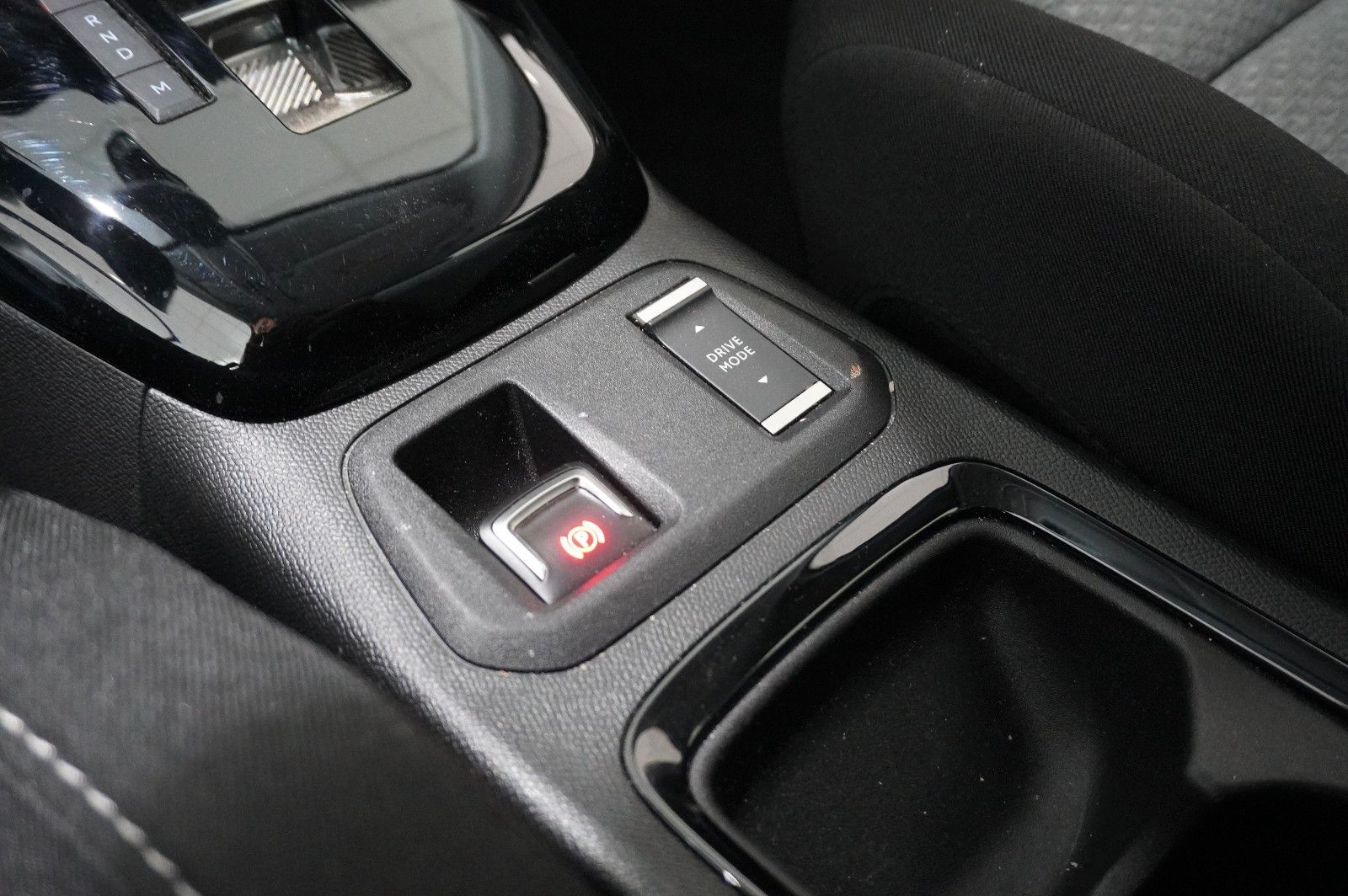 Fahrzeugabbildung Opel Corsa F 1.2T EDITION NAVI/LED/SPORT/SHZ/PDC/DAB+