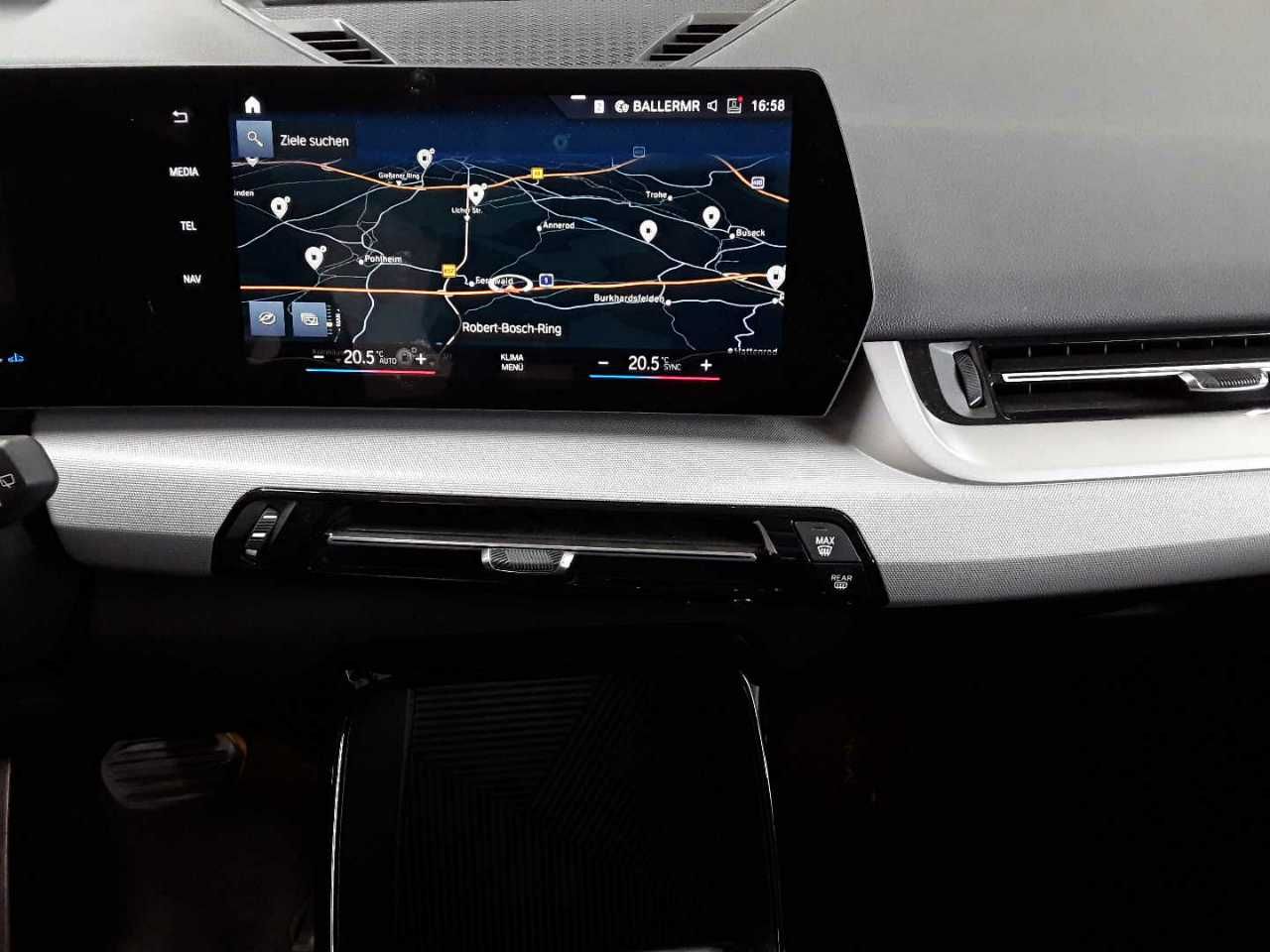 BMW X1 sDrive18d Aut. Navi Pano SHZ foto 6