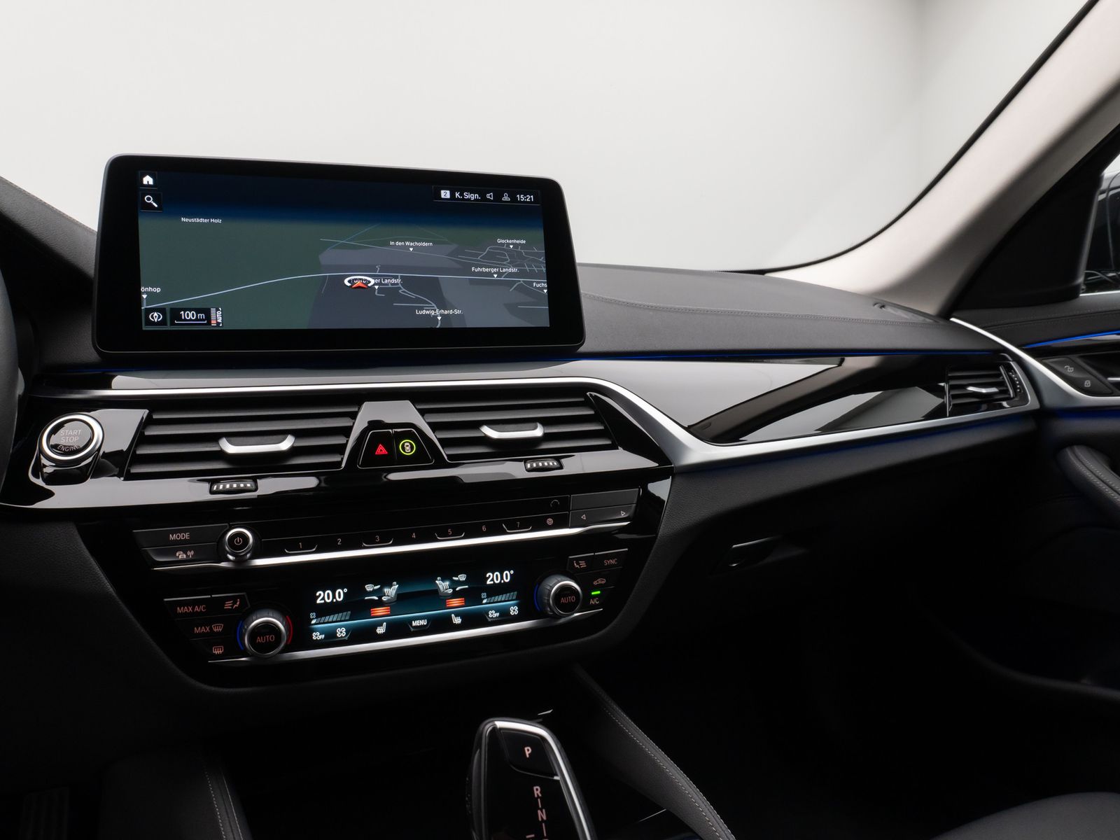 Fahrzeugabbildung BMW 520d xD Luxury Line 360°Laser HUD DAB AHK Sport