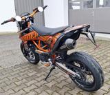 KTM 690 SMC R, Service neu, 2 Dekorkits, A2 optional - SUPER MOTO VON 501 BIS 750 CCM