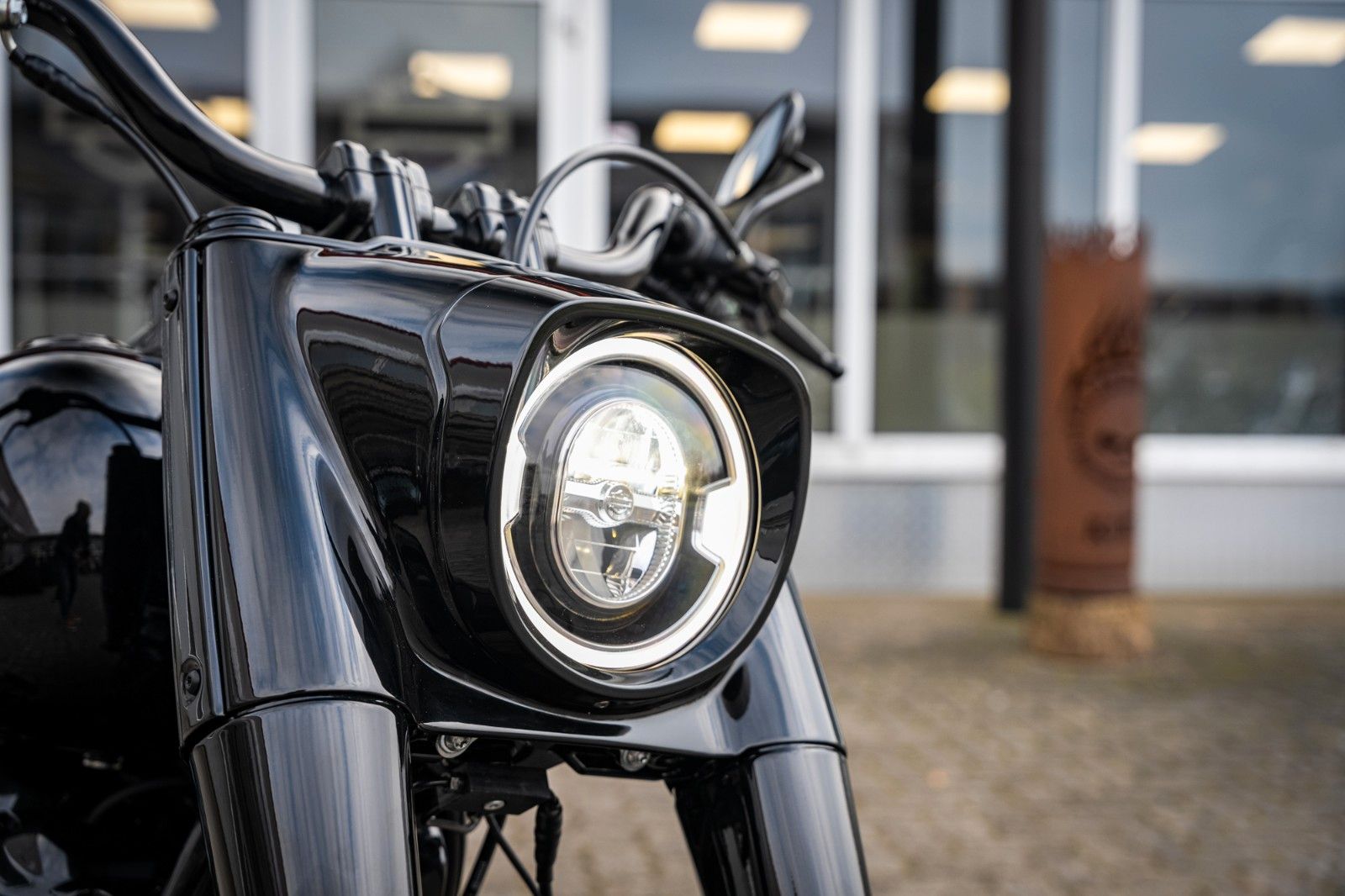 Fahrzeugabbildung Harley-Davidson ALL DARK FAT BOY FLFBS 114 ci - JEKILL&HYDE