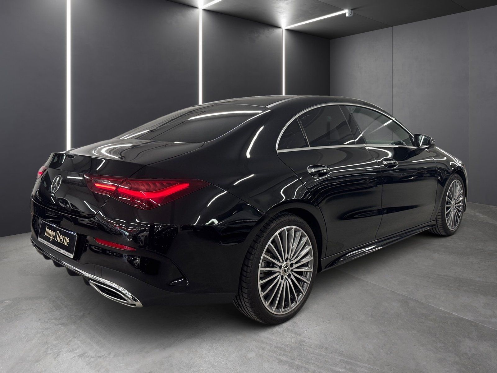 Fahrzeugabbildung Mercedes-Benz CLA 200 AMG Line*Totwinkel*Kamera*LED*19"*MBUX*