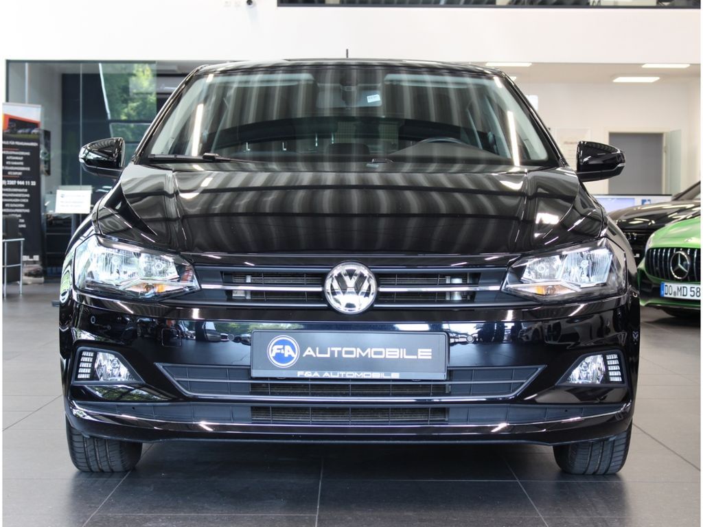 Fahrzeugabbildung Volkswagen Polo VI Highline 1.0 TSI PDC vo&hi+ Sportsitze