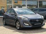 Hyundai i30 blue Trend Tüv und Service neu *Garantie* - Hyundai i30 Trend mit Benzin-Antrieb