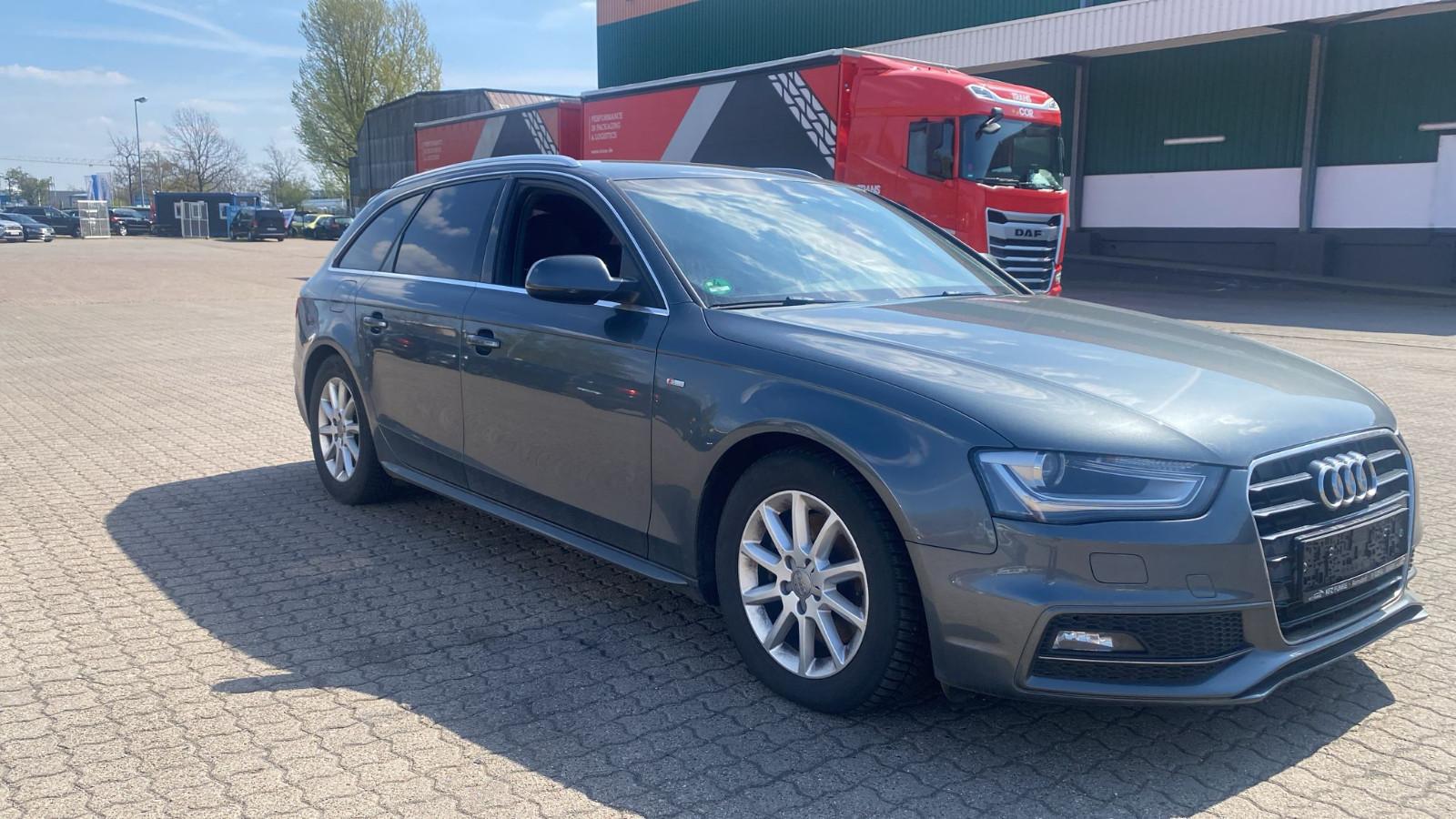 Audi A4 Avant S line Sportpaket / plus