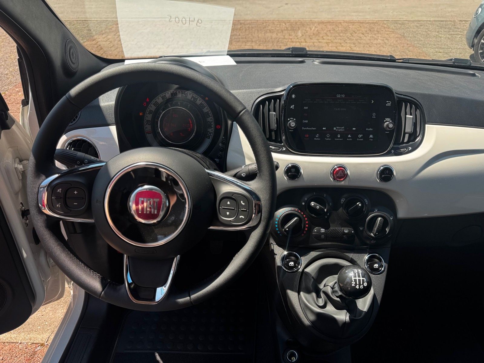 Fahrzeugabbildung Fiat 500C Carplay Tempomat Klima Tageszulassung