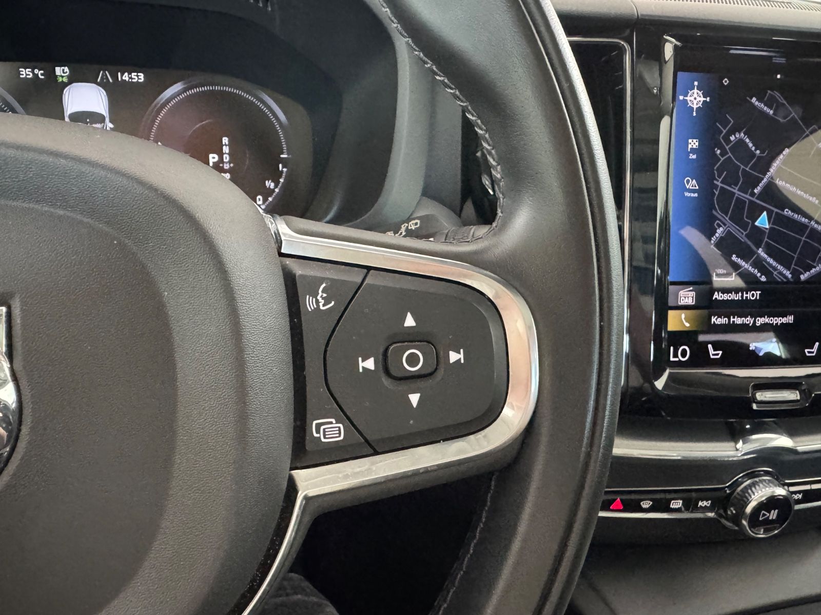 Fahrzeugabbildung Volvo XC60 Inscription Recharge/360°Cam/AHK/PANO/Navi/