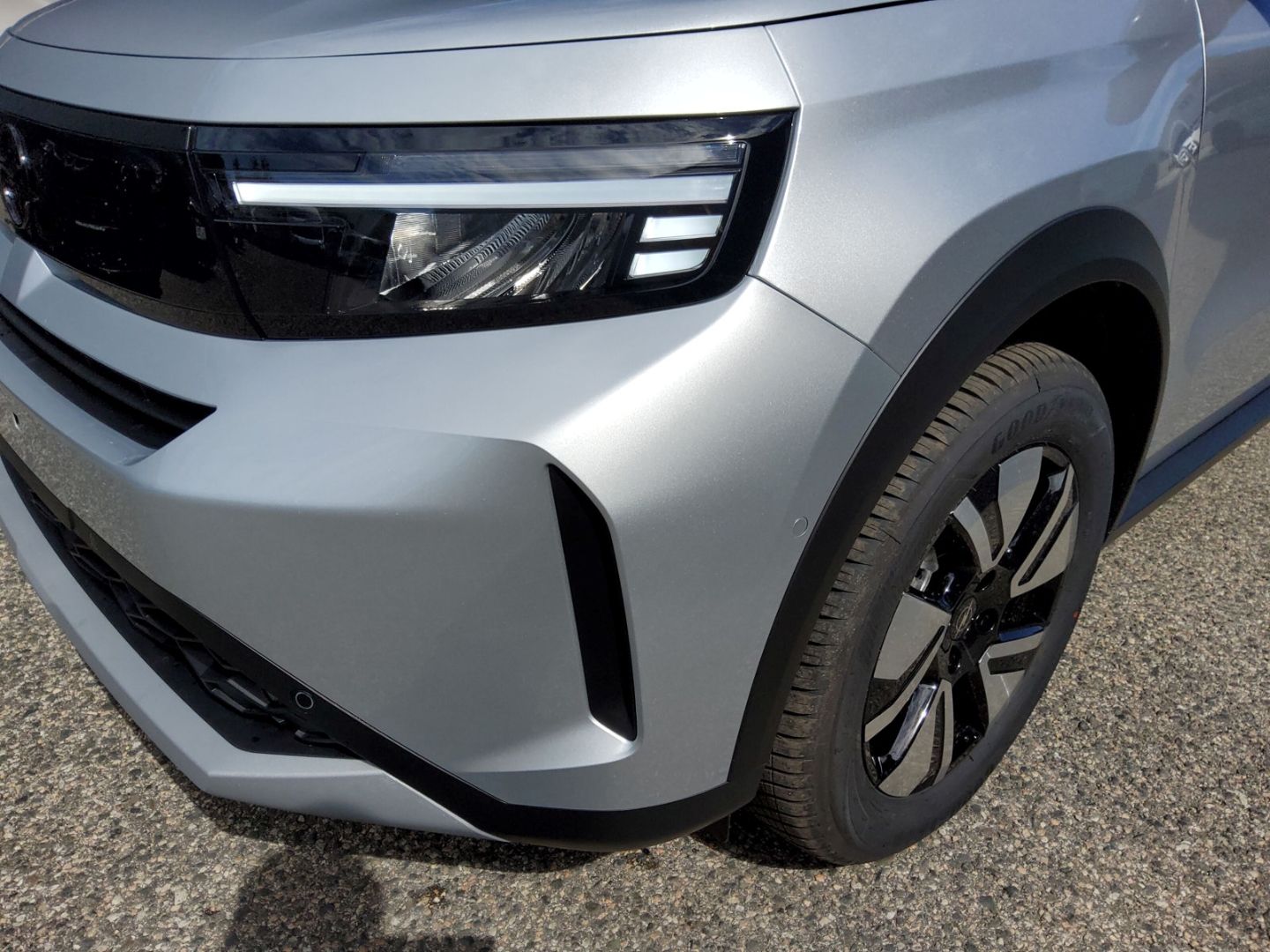 Fahrzeugabbildung Opel Frontera GS Hybrid Tech-P, Allwetter, Sitzh.,PDC